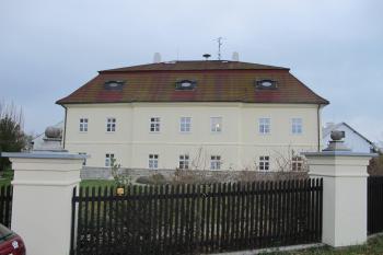 jižní strana zámku (© D Dohňanský, 11/2017)