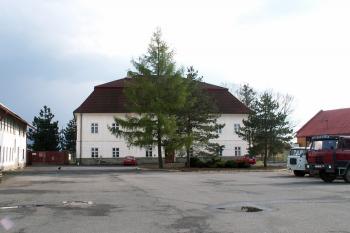 Pohled na zámek ze dvora (© Miroslav BITTER 06/2005)