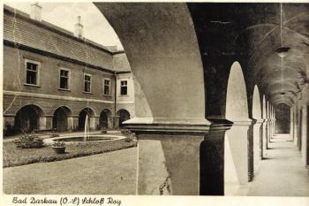 Arkádové nádvoří zámku ( © Owczarzy W.)