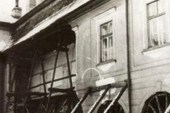 Postupná demolice zámku ( © Owczarzy W.)