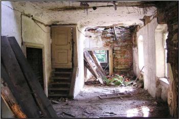hlavní hala patra od vyústění schodiště ( © Jan P. Štěpánek 08/2005)