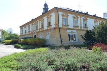 Čížkovice zámek (© František Kinař, 04/2012)