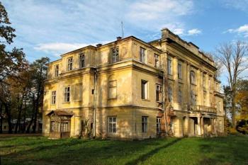 zámek od jihozápadu (© Jan P. Štěpánek 10/2013)