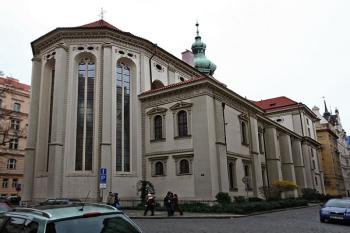 celkový pohled od severu ( © Pavel Zany Komárek 19.3. 2007)