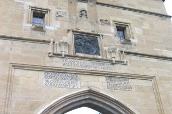 Městské opevnění - Žatecká brána - detail ( © Pavel Vítek 03/2006)