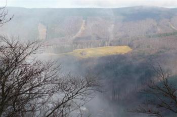 Obřany - z hradu pohled směr Valašky (© Karel Světlík, 12/2012)