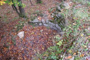 Suterén západní válcové věže ( © Jan P. Štěpánek 10/2007)