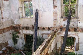 interiér místností v jižním křídle ( © Jan P. Štěpánek 09/2005)