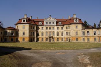 Zámecké dvorní průčelí (© Lukáš Pechánek, 03/2012)