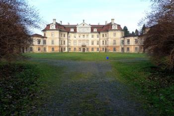 Zámek Hořín ( © František Kinař 05/2017)