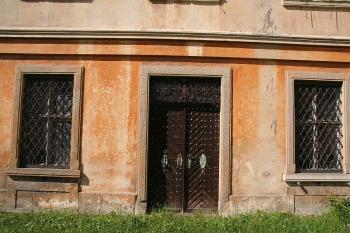 Východní portál kaple ( © Ivan Grisa 05/2009)