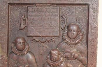 Renesanční náhrobník v severní stěně lodi (© Ivan Grisa, 09/2007)