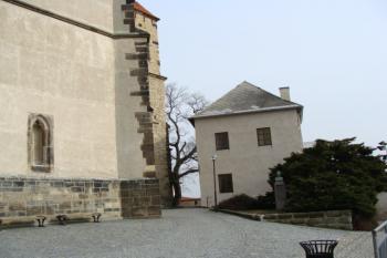 pohled od zámku (© Tomáš Hobzík, 03/2011)