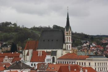 Kostel z vyhlídky Horního hradu ( © Ivan Grisa 04/2011)