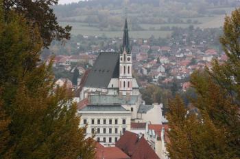 Kostel ze zámecké zahrady ( © Ivan Grisa 10/2011)