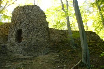 Hrad Oheb (© Pavel Jarý, 10/2010)