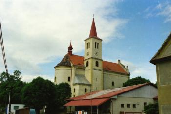 Kostel od severovýchodu ( © Ivan Grisa 05/2002)