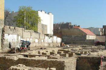 Severní část vykopávek ( © Petr Turyna 04/2004)