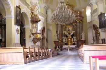 interiér chrámu ( © Jan P. Štěpánek 09/2005)