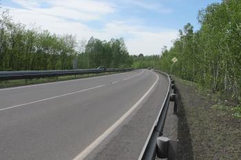 odbočka z cesty Karviná - Ostrava, zámek stával vpravo /pohled od jihu/ (© D Dohňanský, 05/2018)