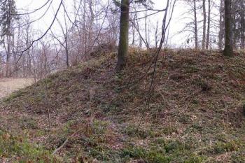 pohled na hrádek Štandl od severozápadu ( © Jan P. Štěpánek 02/2008)