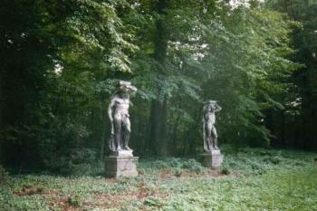 Sochy v parku (© Iva Synková 03/2004)