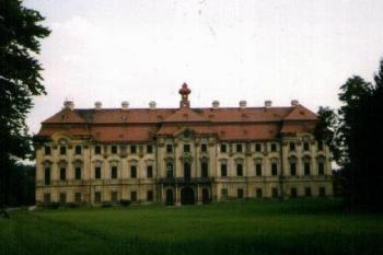 Zamek (© Iva Synková 03/2004)