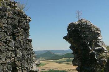 Pohled na Lovoš. (© Jiří Veselý, 07/2006)