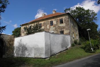 Raně barokní fara (© doxa , 09/2011)