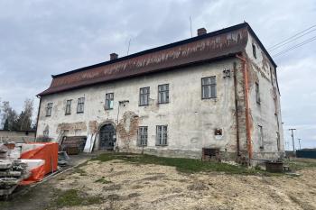 Životice - zámek (© Jan Becher 04/2026)