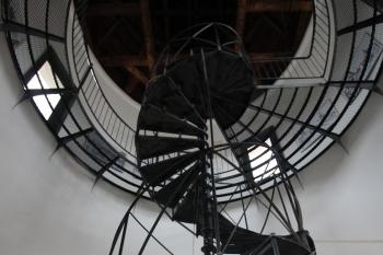 schodiště uvnitř věže (© Luděk Vláčil, 01/2015)