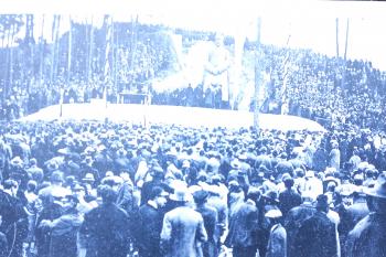 Foto slavnostního odhalení pomníku TGM (© Ivo Rozehnal  11/2025)