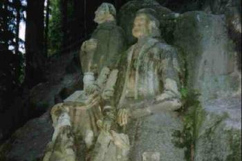 Sochy od Rolínka (© Iva Synková 08/2002)