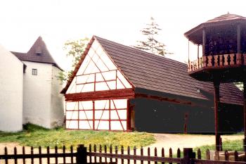 Hrad Ostroh - Seeberg u Františkových Lázní (© Pavel Vítek 04/2010)