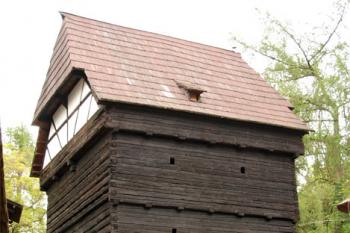 Věžová sýpka z r. 1714 (© Petr Vaculčík 05/2009)