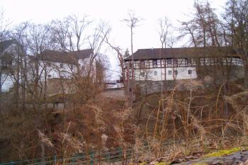 z protějšího břehu Slatinného potoka (© Anna Hladíková, 03/2010)