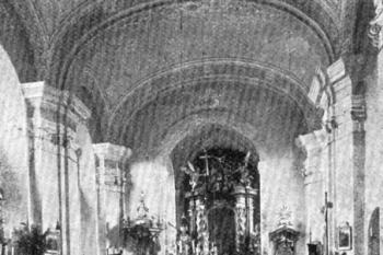 pohled do presbytáře na počátku 20. století (© Antonín Podlaha: Posvátná místa království Českého; Díl 1. Vikariáty: Českobrodský, Černokostelecký, Mnichovický a Prosecký, Dědictví sv. Jana Nepomuckého, Praha 1907)