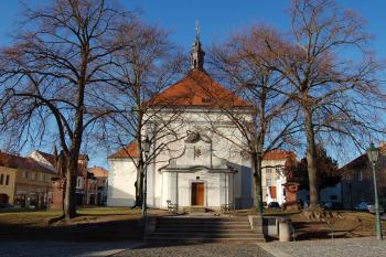 kostel od severu (© Rodochrozit, 02/2013)