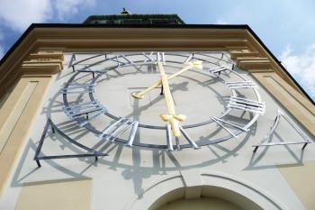 ciferník hodin na vělké věži zámku ( © Jan P. Štěpánek 08/2008)