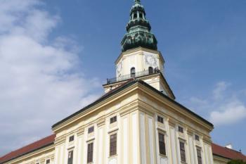 nárožní bastion s velkou věží ( © Jan P. Štěpánek 08/2008)