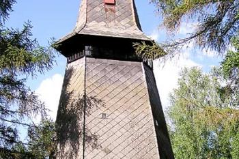 Někdejší rozhledna Hýlačka (© Luděk Pitter 05/2004)