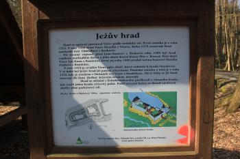 informační cedule u odpočívadla  (© Luděk Vláčil, 03/2015)