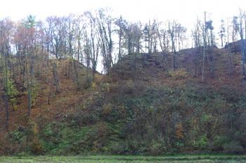 Pohled na reliéf hradu (© Jaroslav Řezáč 2003)