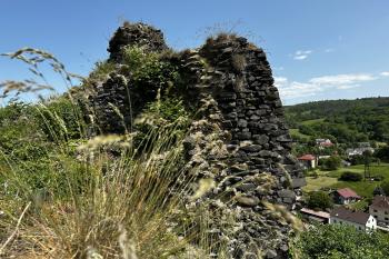 Hrad Ostrý (© Jiří Čížek  05/2023)
