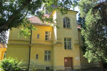 sev.strana zámku (© D Dohňanský, 07/2018)