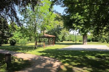 zám.park (© D Dohňanský, 07/2018)