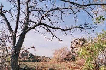 polygonální bašta - pohled (© Miroslav Rybáček 2004)
