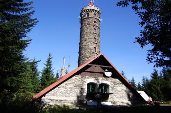 Zlatý chlum - restaurace a rozhledna (© Zuzana Holasová, 10/2009)
