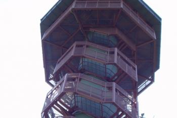 Návštěva v srpnu 2005 - pohled zblízka (© Tomáš Čadek 08/2005)