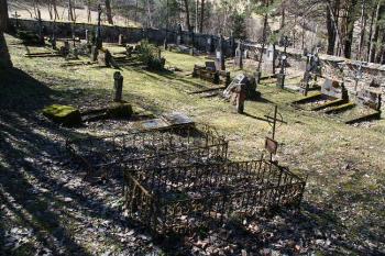 Dolní část hřbitova (© Ivan Grisa, 03/2008)